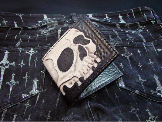 Cartera Bifold Hecha a Mano con Diseño de Calavera | Cartera de Cuero Vegetal