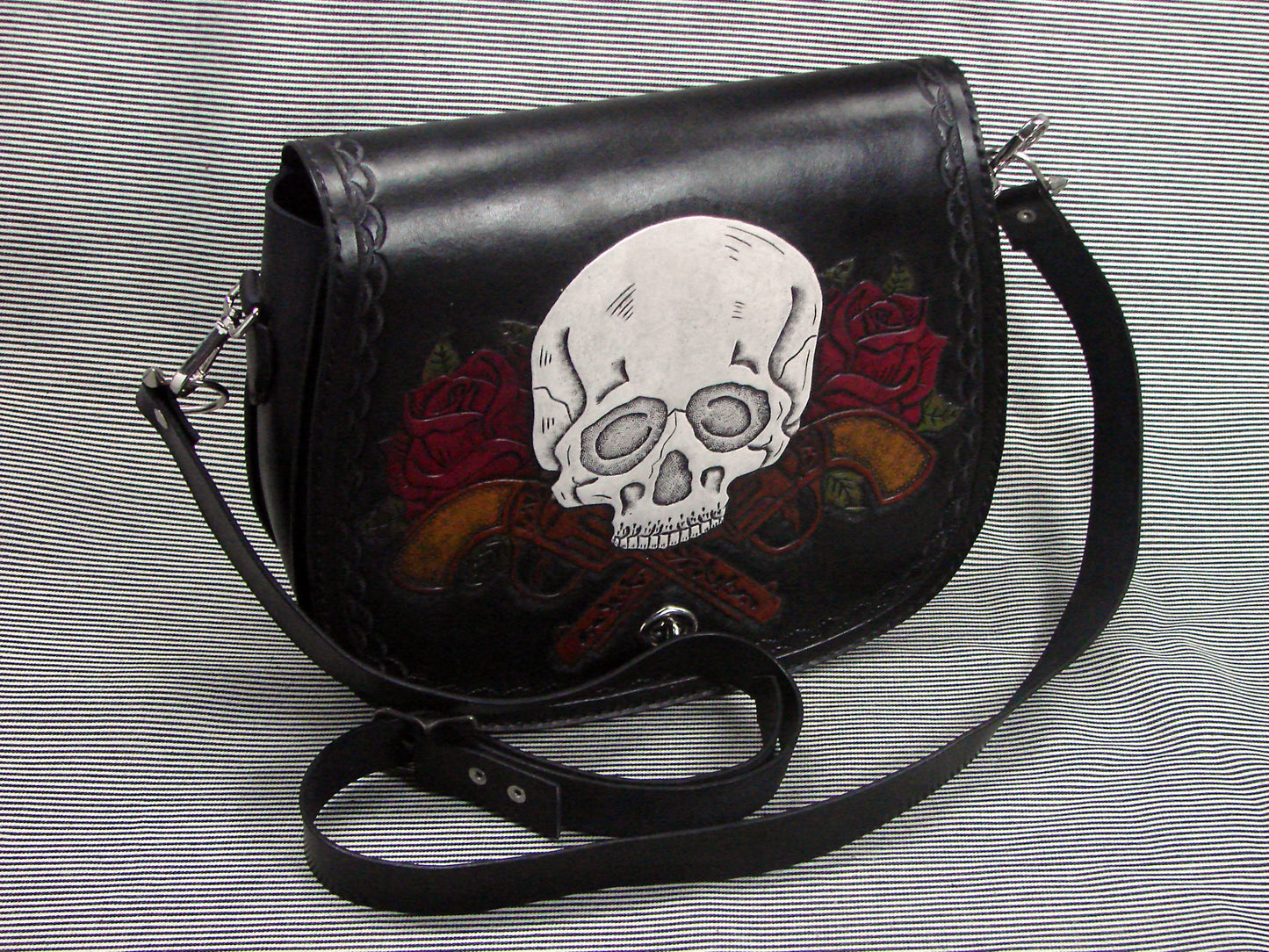 Handmade Tooled Leather Handbag Shoulder Bag with Skulls, pistols and Red Roses