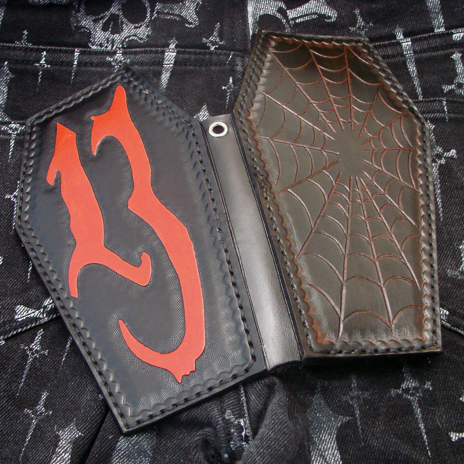 Biker-style coffin wallet in cowhide leather 13
