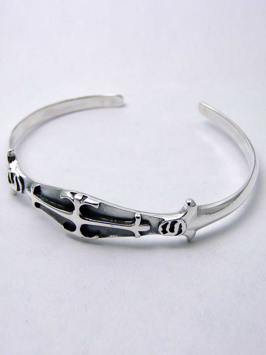 Goth Bangles Gothic Bangle Bracelet in Sterling Silver With a Cross By Dark Silver ...